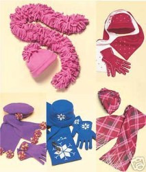 3981 BUTTERICK  FLEECE BUCKET HAT, SCARVES, GLOVES PATTERN S-LG
